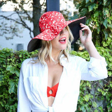 Load image into Gallery viewer, Sage &amp; Emily Reversible SPF 50+ Travel Hat
