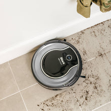 Load image into Gallery viewer, Shark ION RV700 Robot Vacuum with Easy Scheduling Remote
